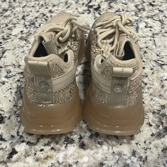 Steve Madden Maxima Sneakers Gold + Rhinestones Brand New Size 6M - Picture 5 of 7